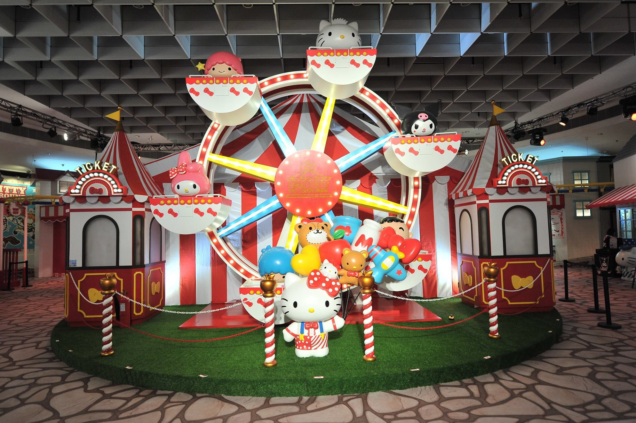 Hello Kitty Go Around歡樂嘉年華(12/16-02/26)(結束營業)