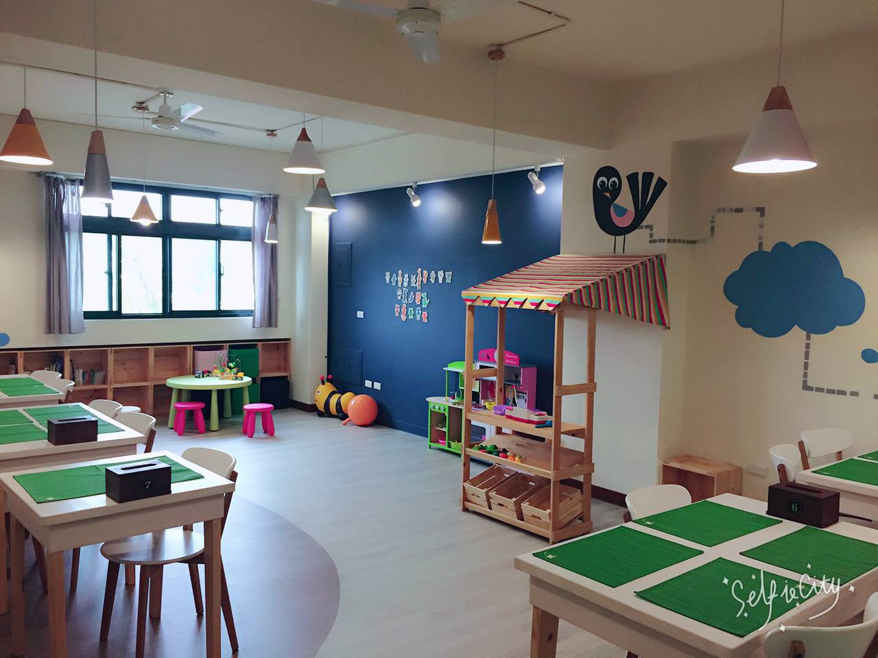 蘋果堡-親子餐廳