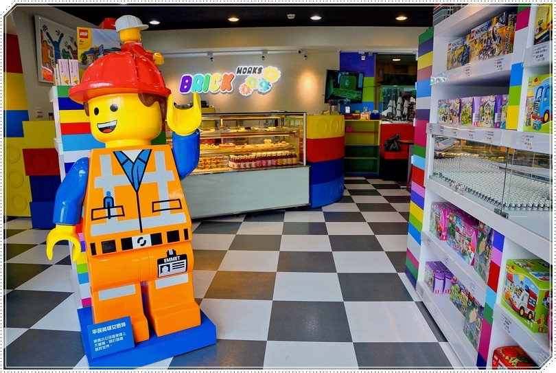 BRICK Works樂高積木咖啡廳(小巨蛋店)(結束營業)