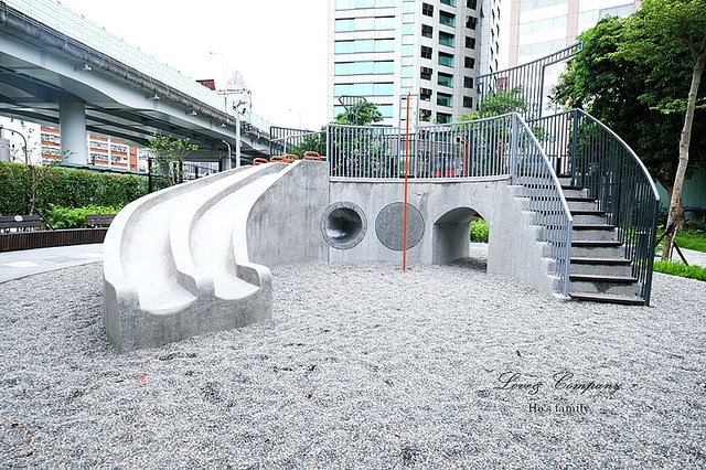 華山公園(*特色遊戲場)