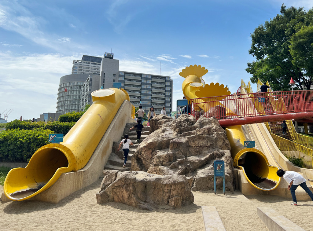 日本-大阪-扇町公園(超長溜滑梯)