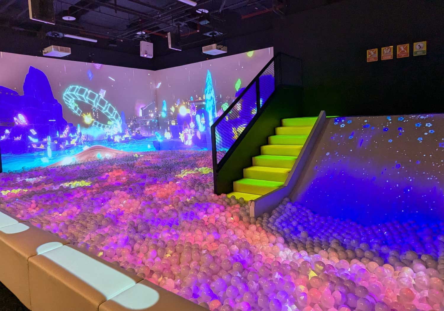 小樂園Little Planet林口(Little Planet Mitsui Outlet Park Linkou)@林口三井OUTLET二館